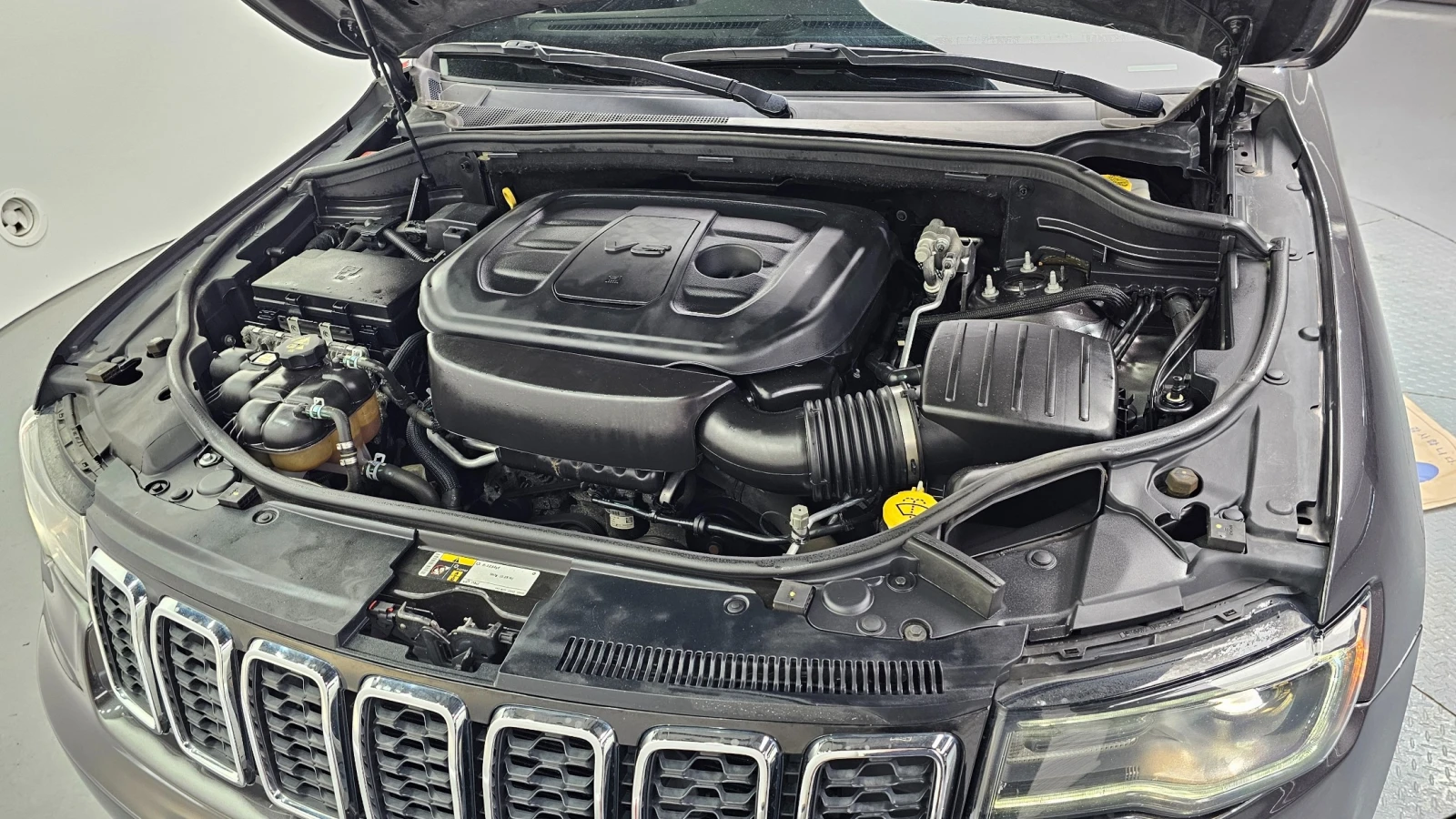 Jeep Grand cherokee 3.6 Limited | Панорама | Вентилация | Памет, снимка 5 - Автомобили и джипове - 54961597