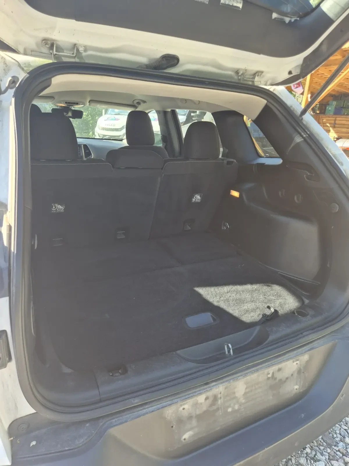 Jeep Cherokee, снимка 8 - Автомобили и джипове - 55102622