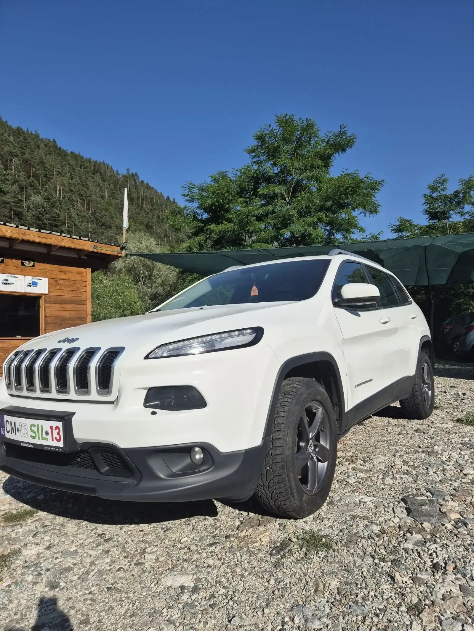 Jeep Cherokee, снимка 2 - Автомобили и джипове - 55102622