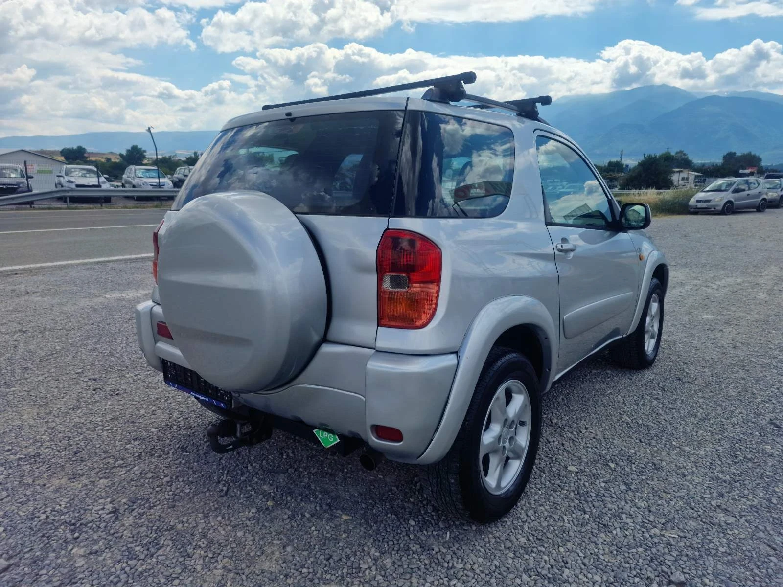 Toyota Rav4 2.0 D4D Дизел ГАЗ , снимка 4 - Автомобили и джипове - 55284819