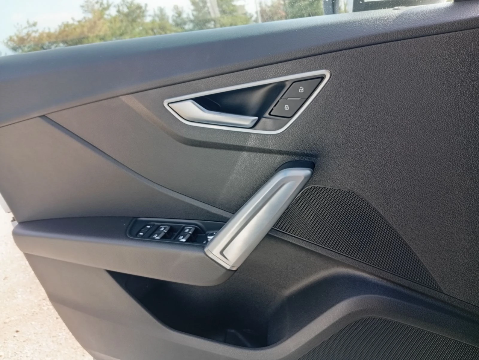 Audi Q2 TFSI, снимка 7 - Автомобили и джипове - 55779495