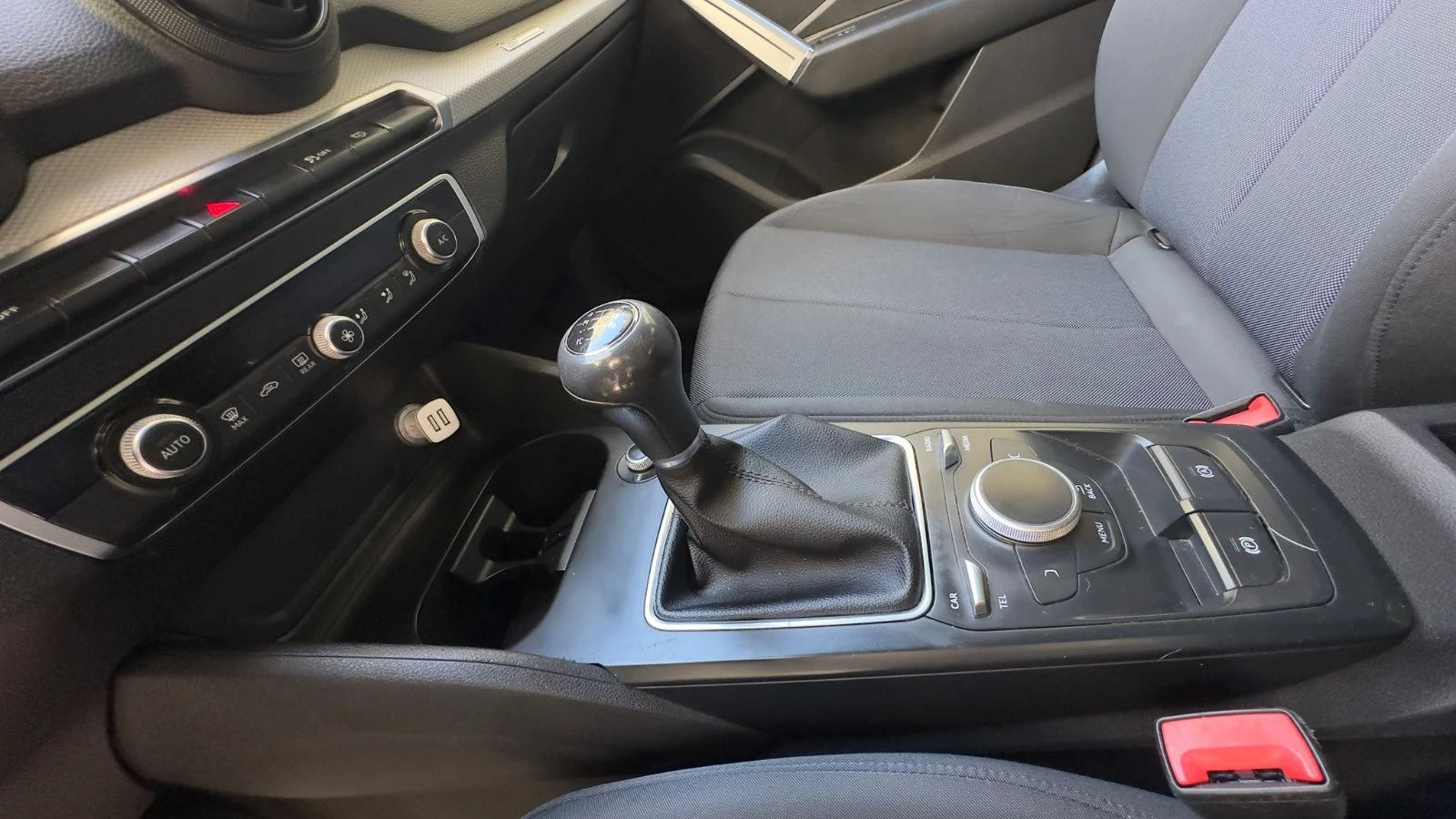 Audi Q2 TFSI, снимка 8 - Автомобили и джипове - 55779495