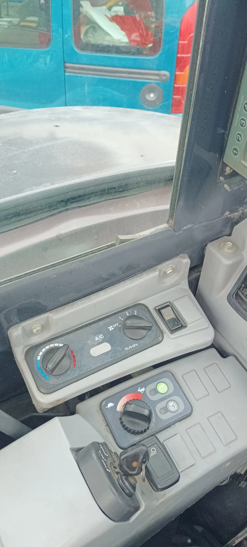  Kubota KX155-5 | Mobile.bg   12