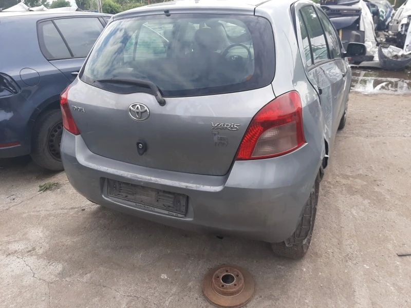 Toyota Yaris 1.0i тип 1 KR FE, снимка 3 - Автомобили и джипове - 40898585