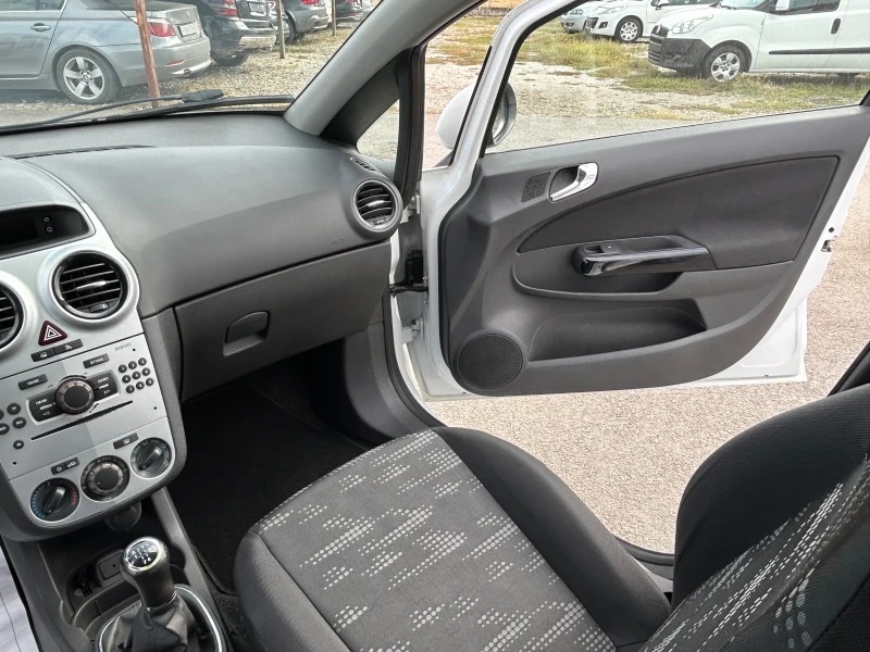 Opel Corsa 1.2i 85k.c., снимка 14 - Автомобили и джипове - 47120989