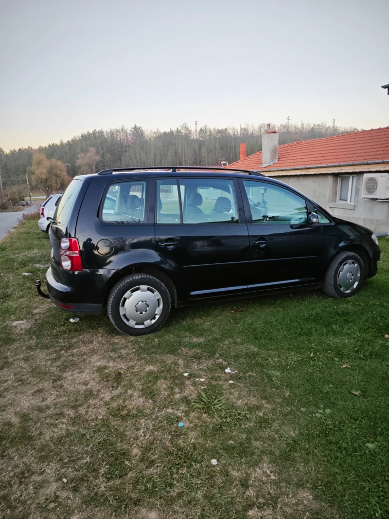 VW Touran, снимка 3 - Автомобили и джипове - 47894867