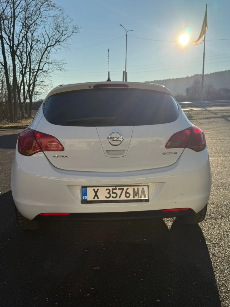 Opel Astra 1.3CDTI 95кс, снимка 3 - Автомобили и джипове - 48615709