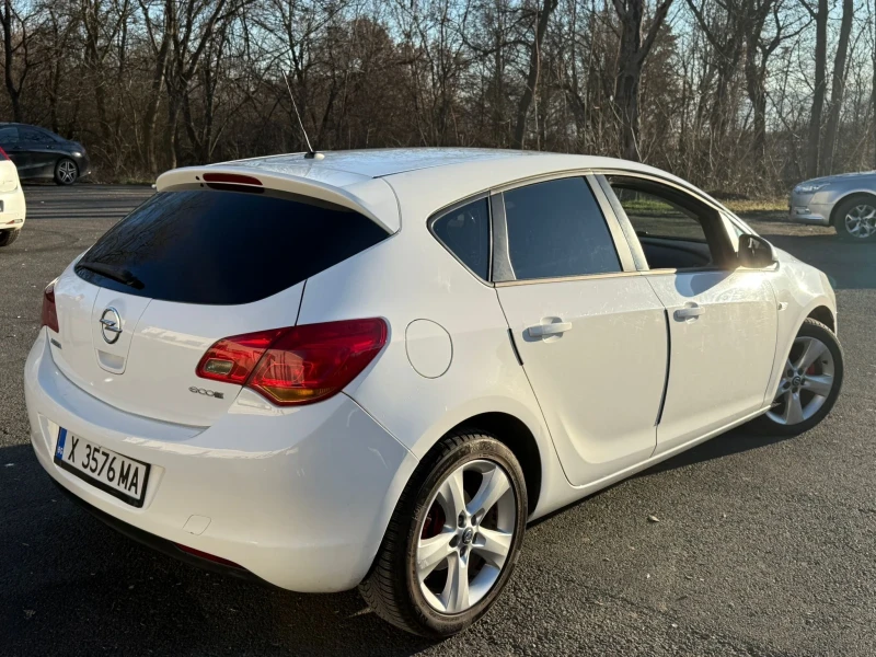 Opel Astra 1.3CDTI 95кс, снимка 10 - Автомобили и джипове - 48615709