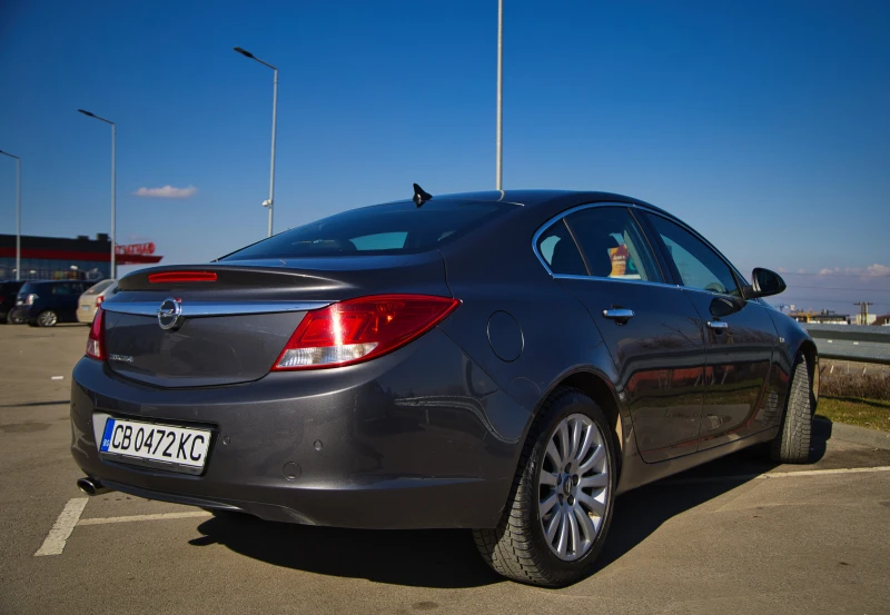 Opel Insignia 1.8, снимка 5 - Автомобили и джипове - 48924318