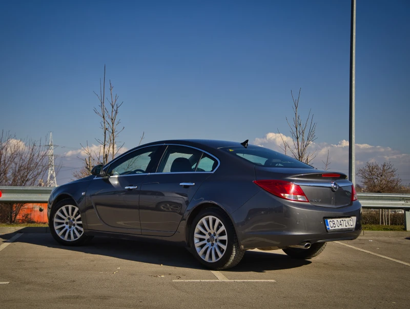 Opel Insignia 1.8, снимка 4 - Автомобили и джипове - 48924318