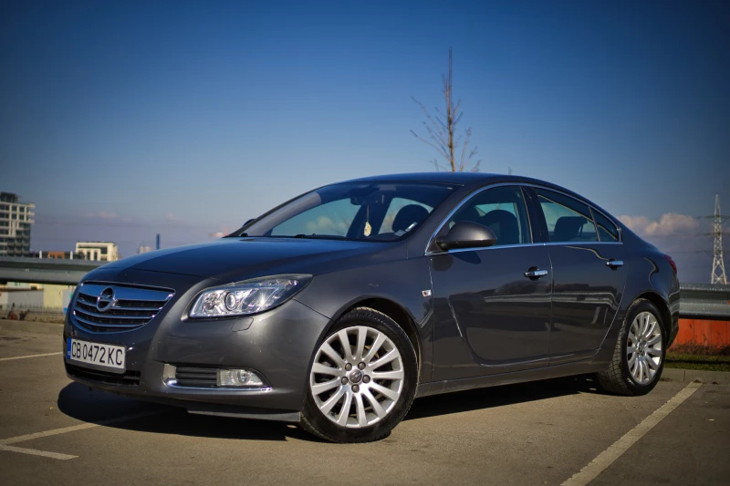 Opel Insignia 1.8, снимка 1 - Автомобили и джипове - 48924318