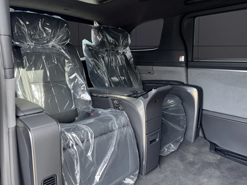 Lexus LM 350h* LUXURY* 4SEATS* FIRSTCLASS* TV* 360* KEYLESS, снимка 14 - Автомобили и джипове - 50524615