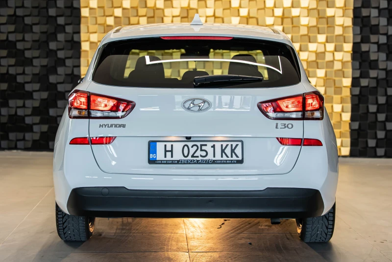 Hyundai I30 1.6 CRDi, снимка 5 - Автомобили и джипове - 51505692