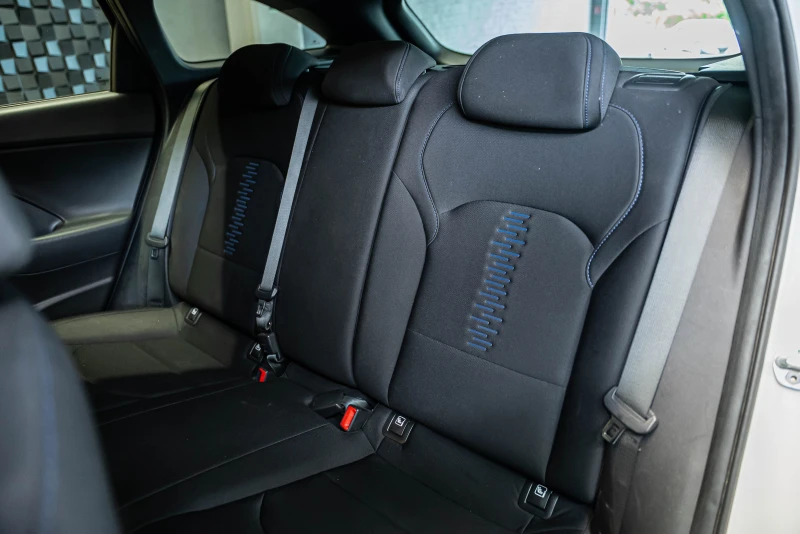 Hyundai I30 1.6 CRDi, снимка 12 - Автомобили и джипове - 51505692