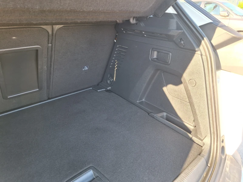 Peugeot 3008 GT, снимка 16 - Автомобили и джипове - 52042343