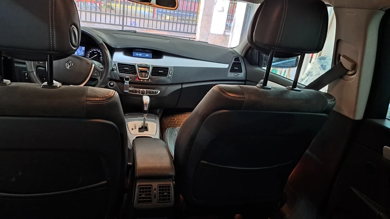 Renault Laguna III, снимка 11 - Автомобили и джипове - 52381077