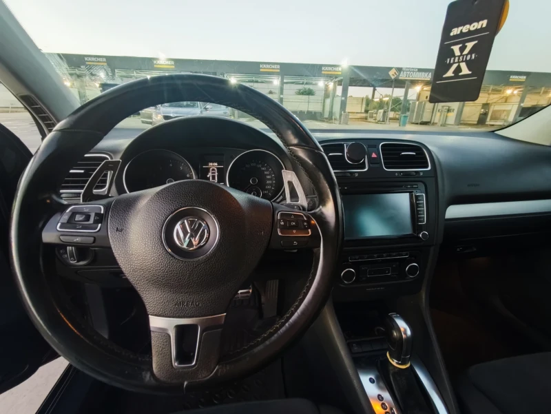 VW Golf 1.4 TSI DSG7, снимка 9 - Автомобили и джипове - 51581529