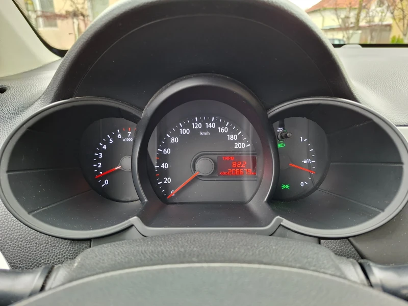 Kia Picanto 1.0i 69кс, снимка 8 - Автомобили и джипове - 52592455