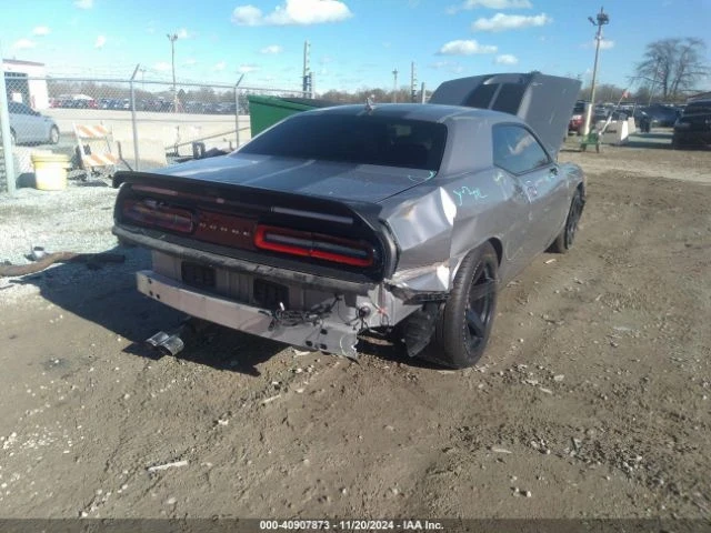 Dodge Challenger, снимка 6 - Автомобили и джипове - 48784373