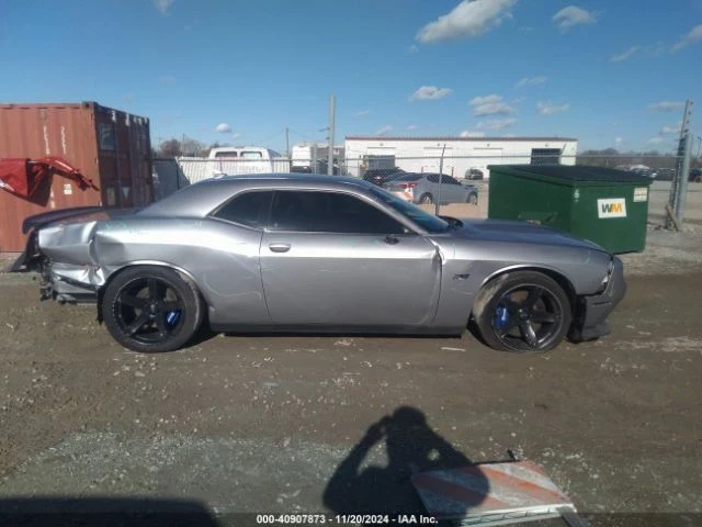 Dodge Challenger, снимка 13 - Автомобили и джипове - 48784373