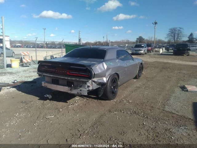 Dodge Challenger, снимка 4 - Автомобили и джипове - 48784373