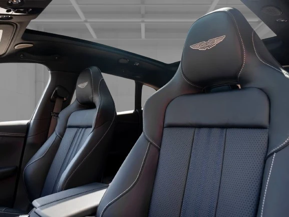 Aston Martin DBX 707 = Black Pack = Гаранция - изображение 10