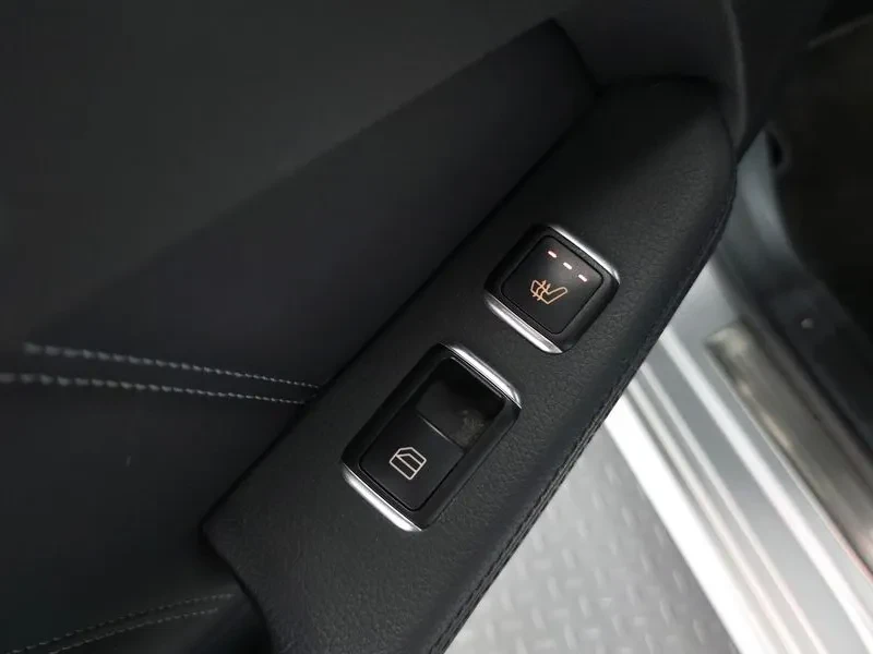 Mercedes-Benz E 200 W212 E300 Elegance, снимка 17 - Автомобили и джипове - 55110631