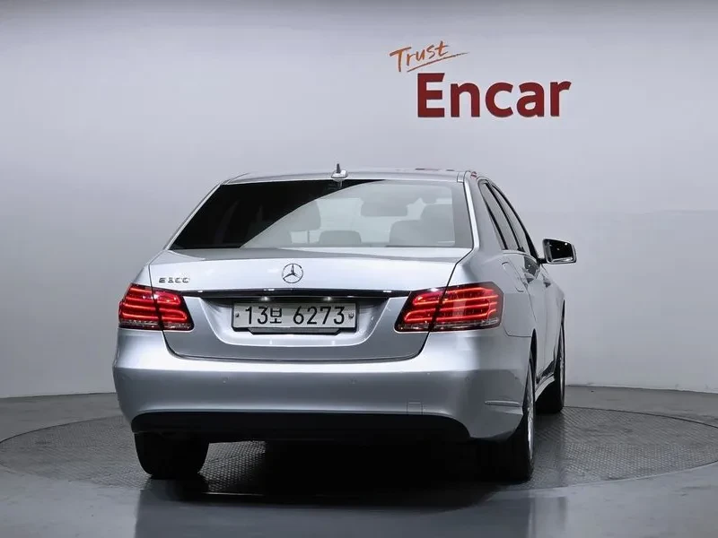 Mercedes-Benz E 200 W212 E300 Elegance, снимка 4 - Автомобили и джипове - 55110631