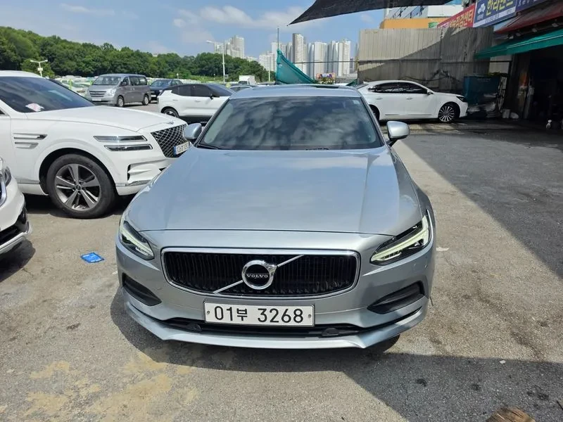Volvo S90 D5 Awd Momentum, снимка 2 - Автомобили и джипове - 55376535