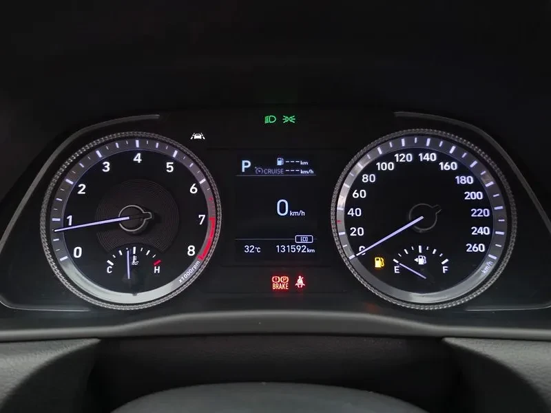 Hyundai Sonata 2.0 Premium, снимка 8 - Автомобили и джипове - 55785057