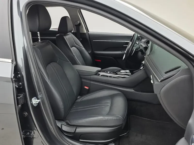 Hyundai Sonata 2.0 Premium, снимка 11 - Автомобили и джипове - 55785057