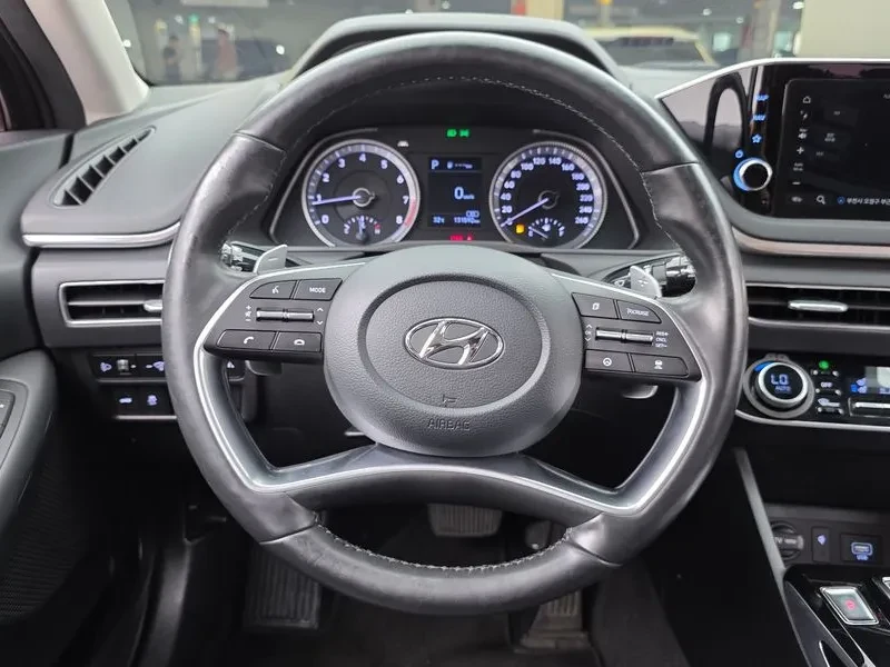Hyundai Sonata 2.0 Premium, снимка 13 - Автомобили и джипове - 55785057