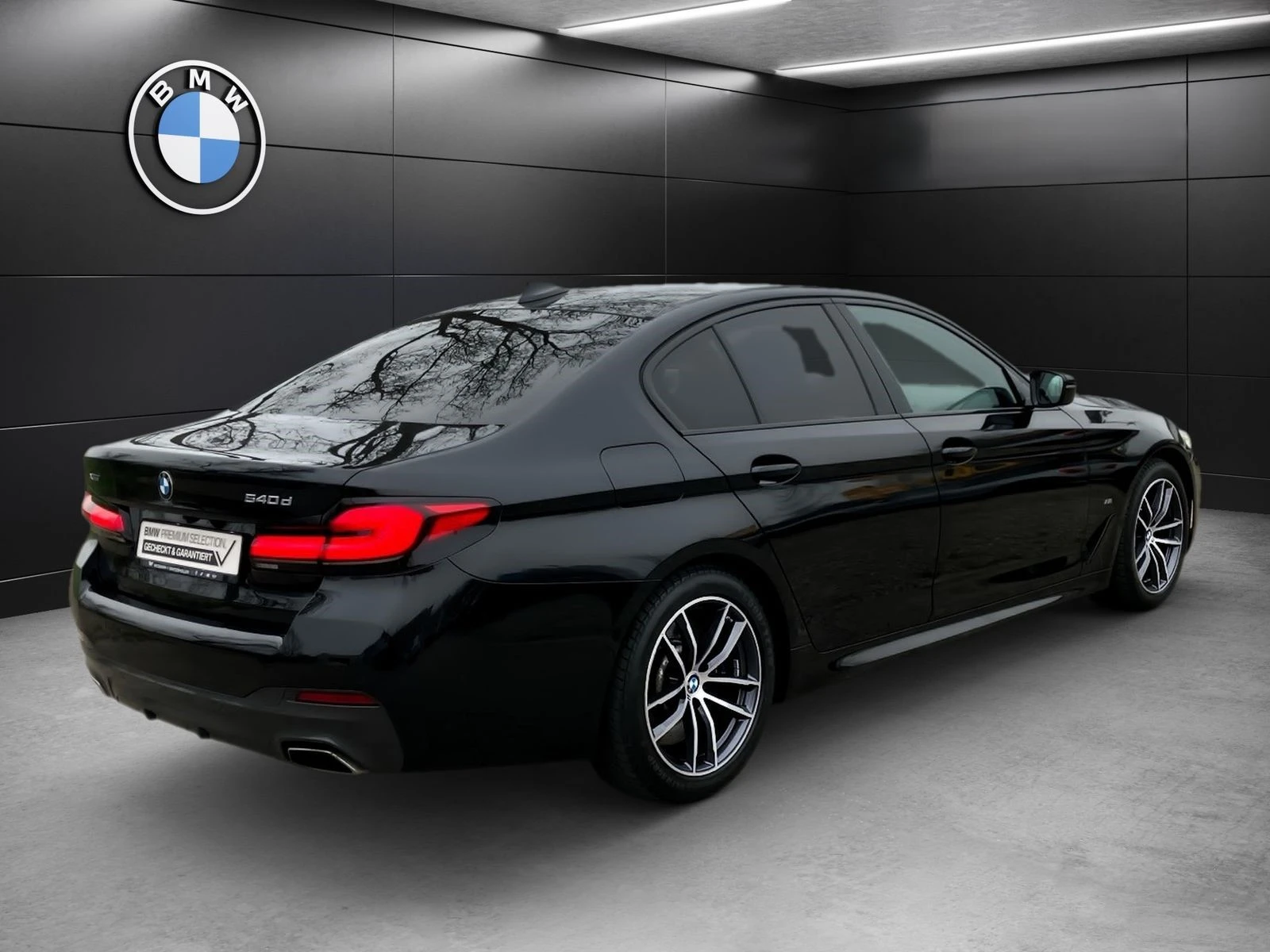 BMW 540 d xDrive M-Sport Nappa/Laser/HUD/Pano/Ventilation - изображение 2