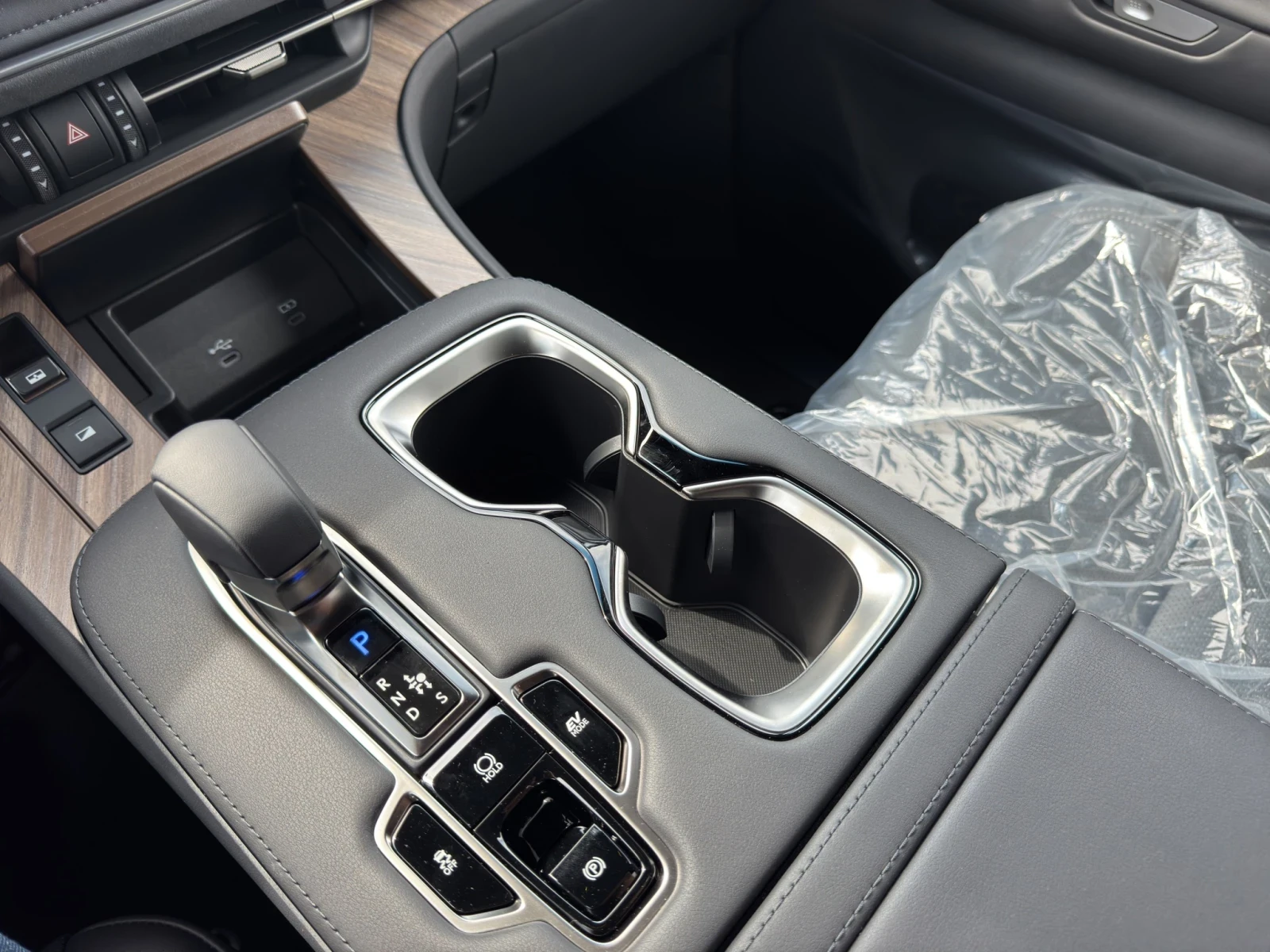 Lexus LM 350h* LUXURY* 4SEATS* FIRSTCLASS* TV* 360* KEYLESS | Mobile.bg   11