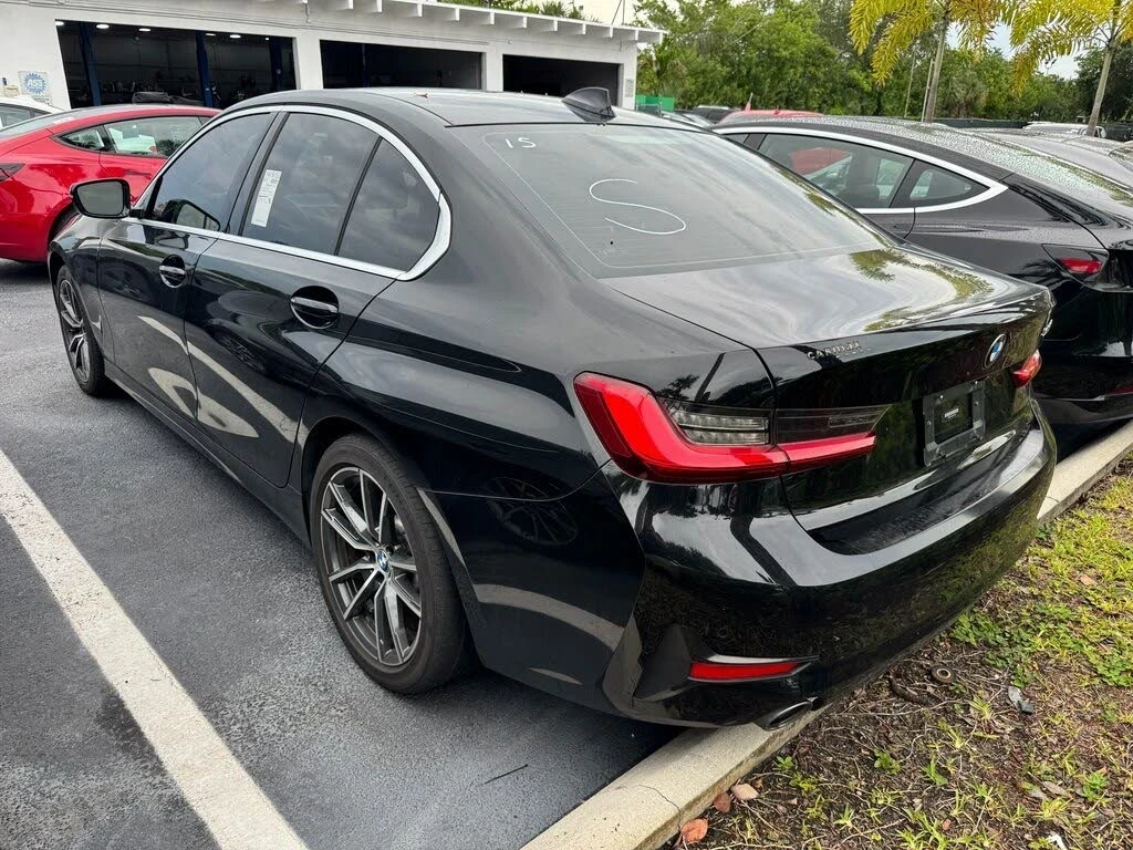 BMW 330 M-Package HeadUp* АвтоКредит* (ЦЕНА ДО БГ) - изображение 3