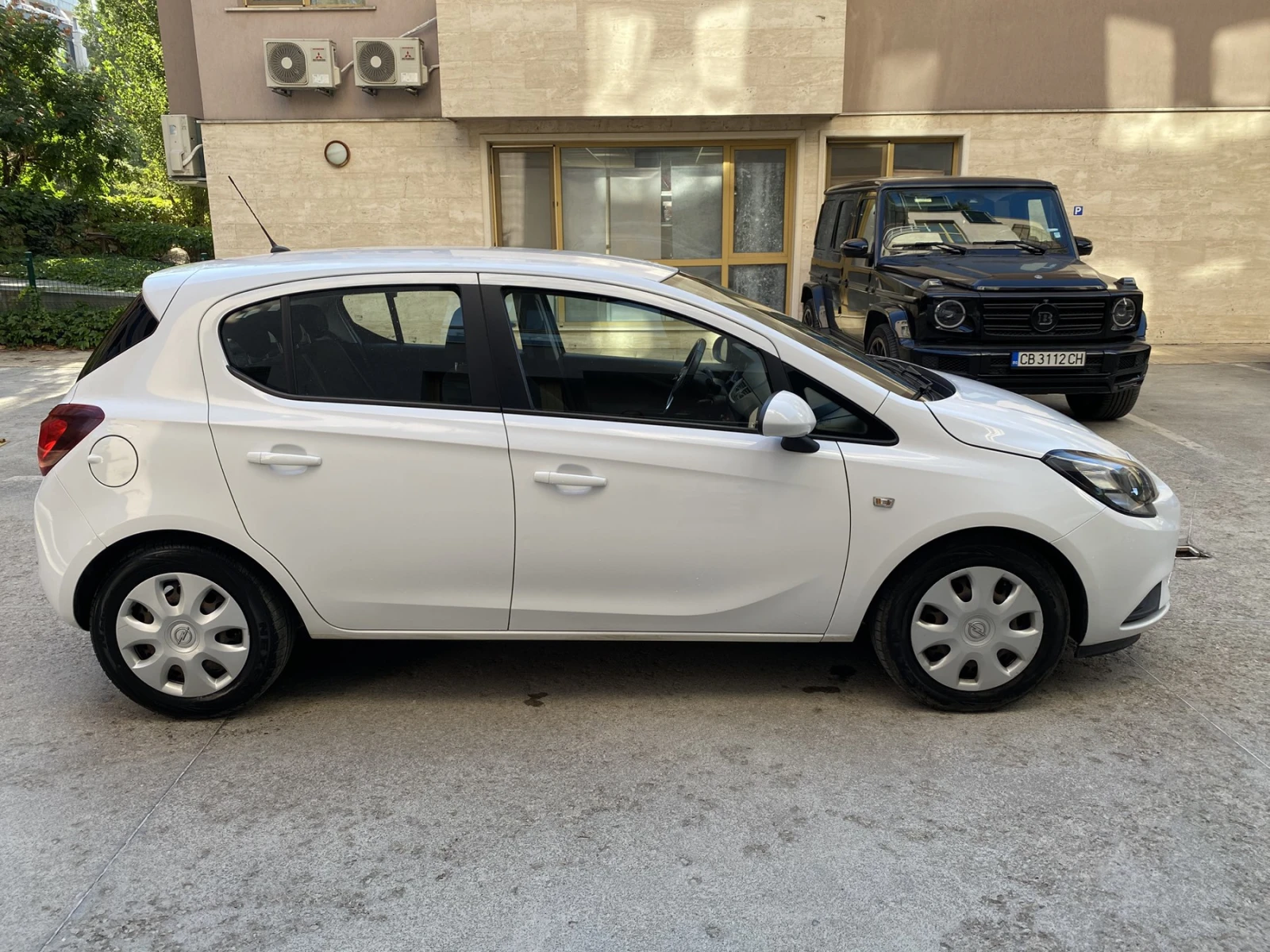 Opel Corsa 1.2i / ENJOY - изображение 2