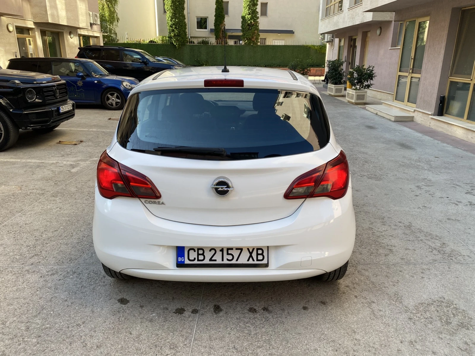 Opel Corsa 1.2i / ENJOY - изображение 4