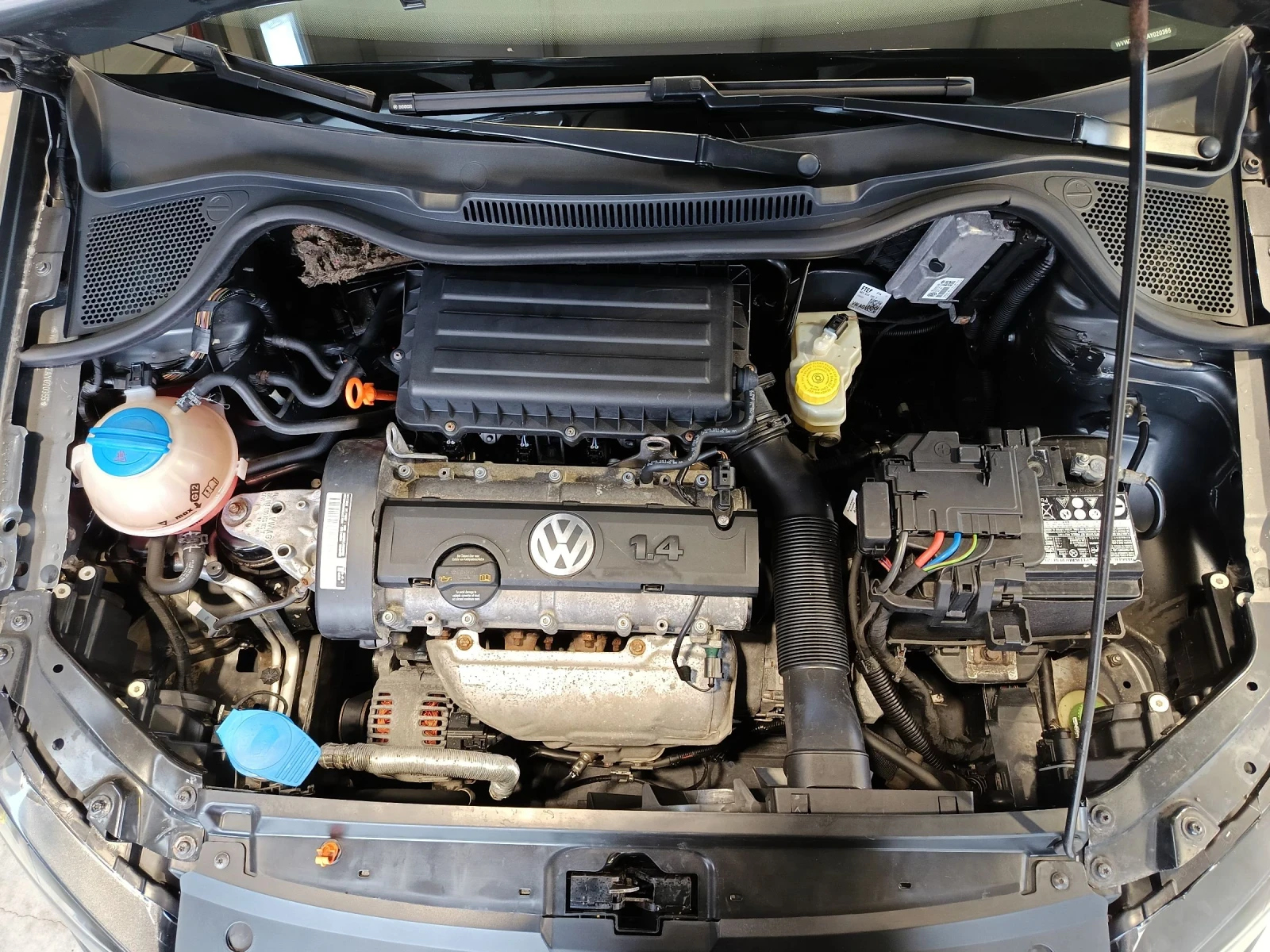 VW Polo 1.4 - изображение 9