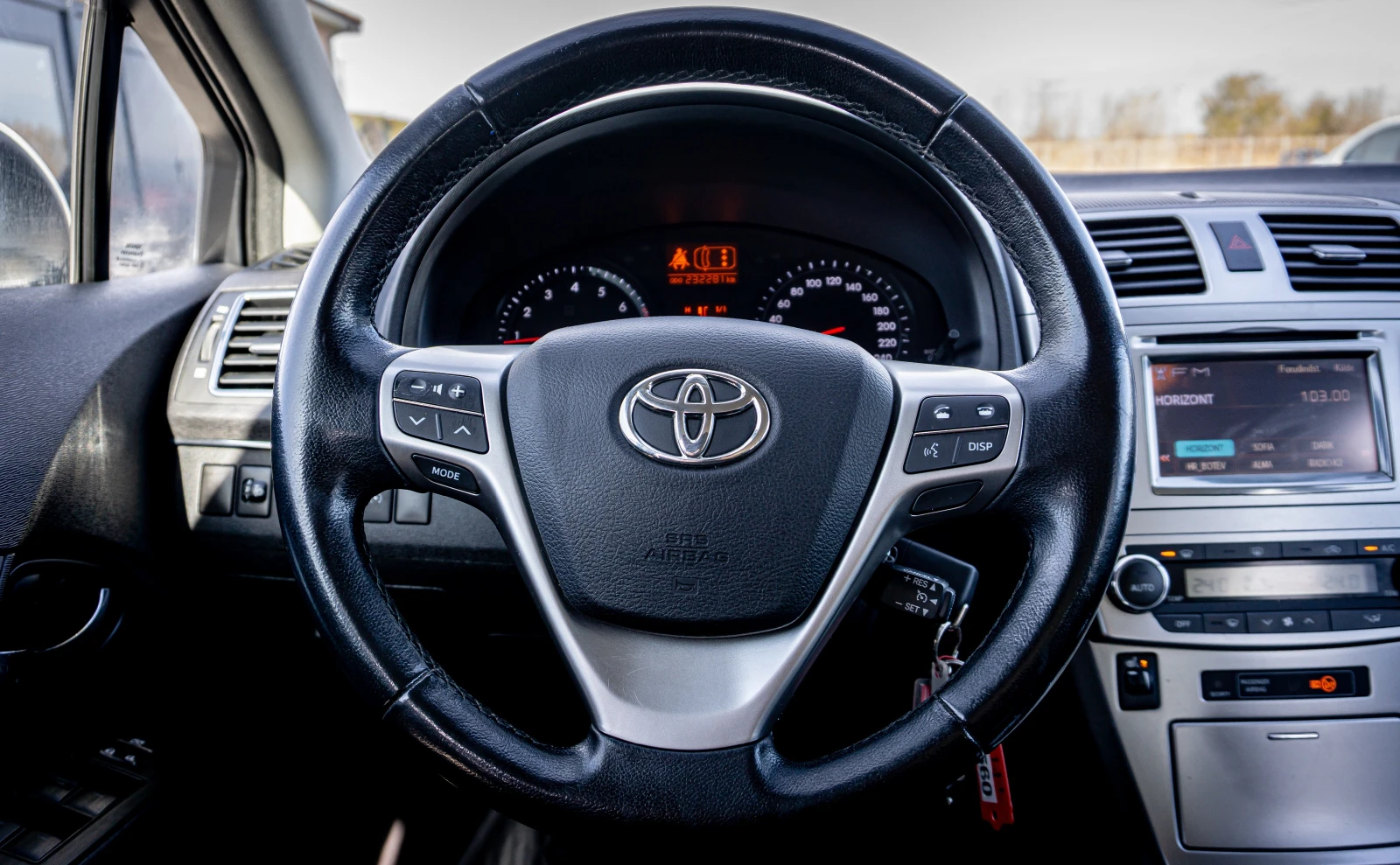 Toyota Avensis 1.8 VVT-i Facelift |   |  |  | Mobile.bg   12