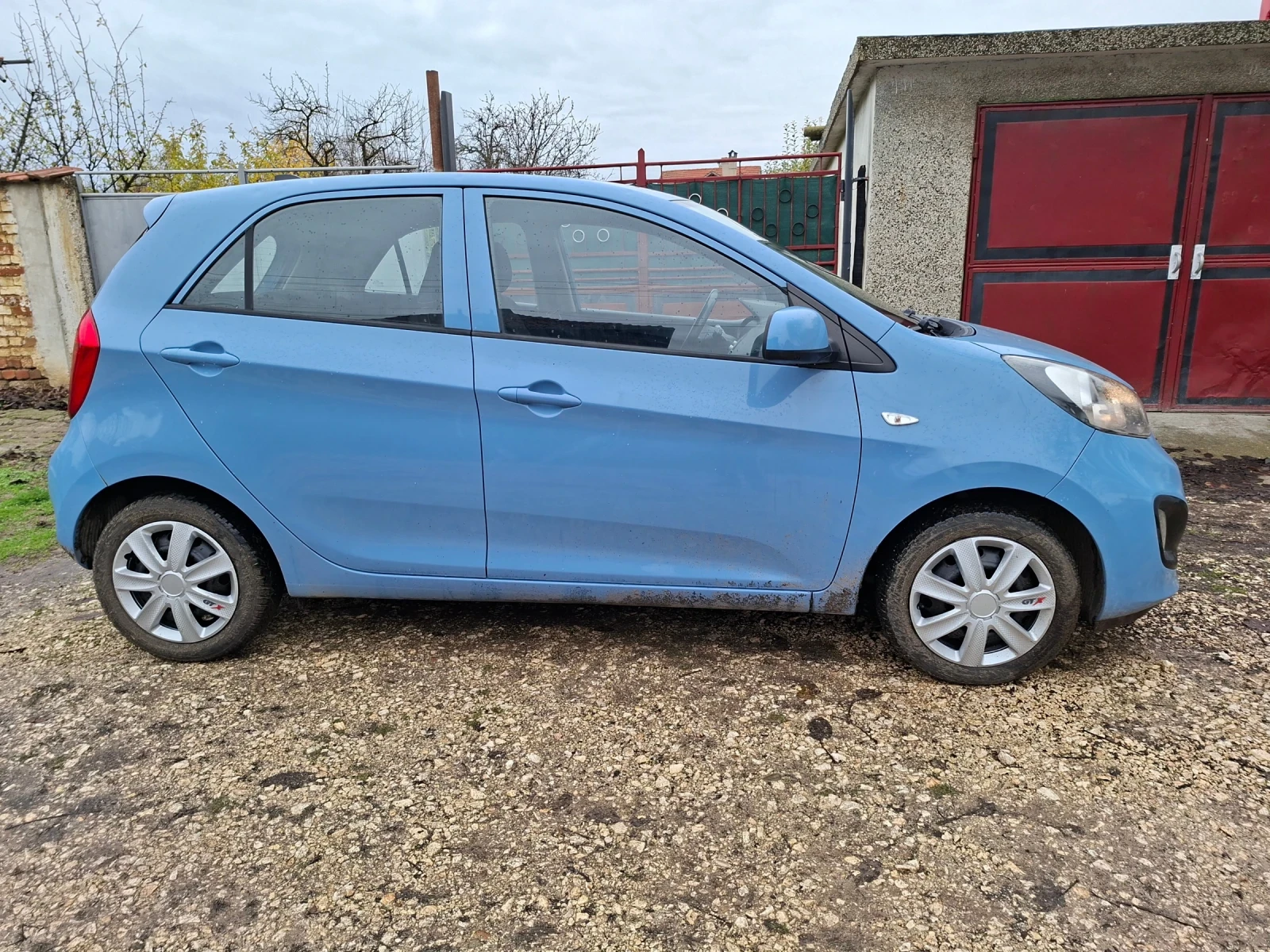 Kia Picanto 1.0i 69кс - изображение 3