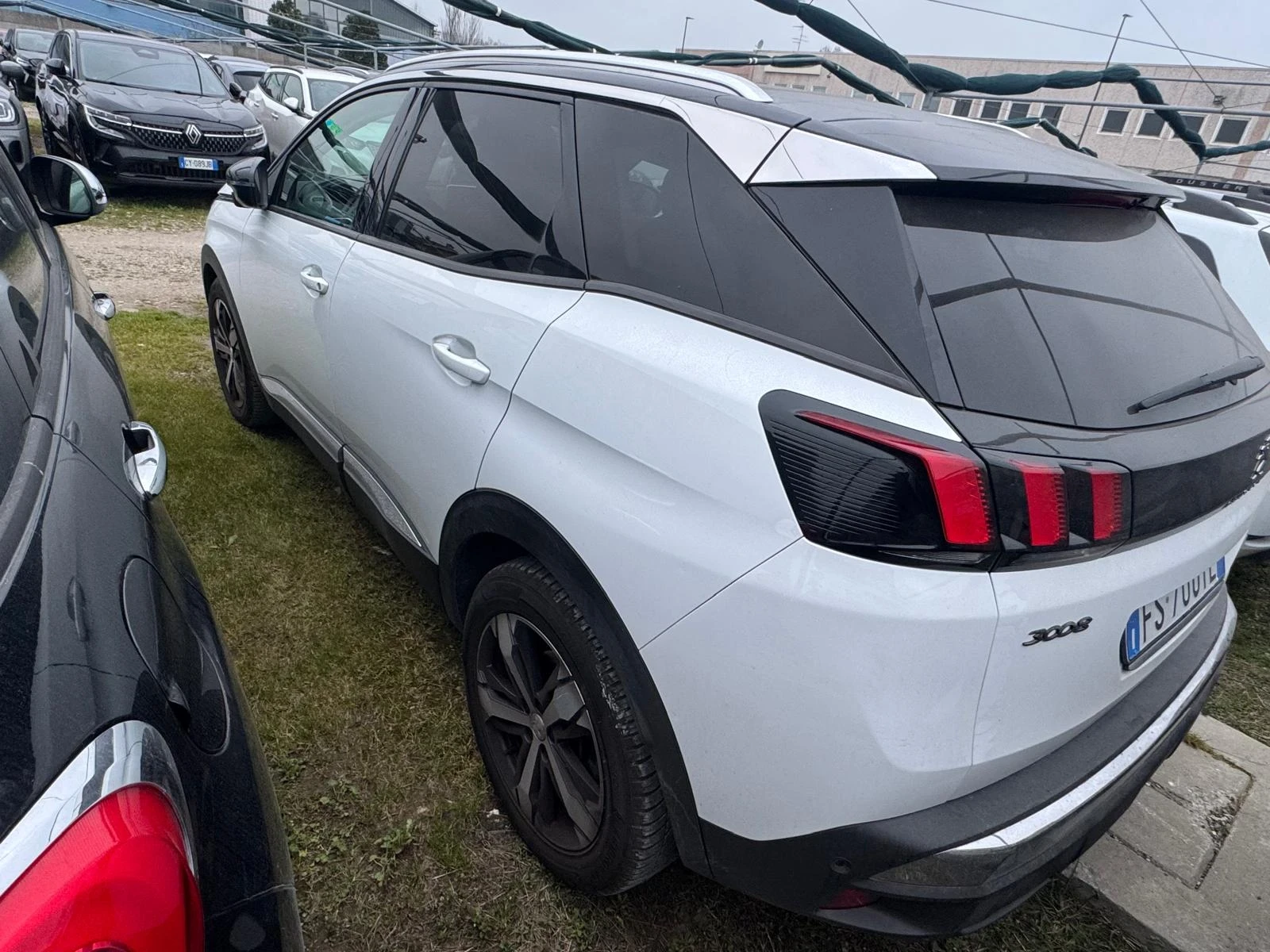 Peugeot 3008 КОЖА* КАМЕРА* ДИСТРОНИК* NAVI* LED* 1.5hdi 131hp, снимка 13 - Автомобили и джипове - 53713473