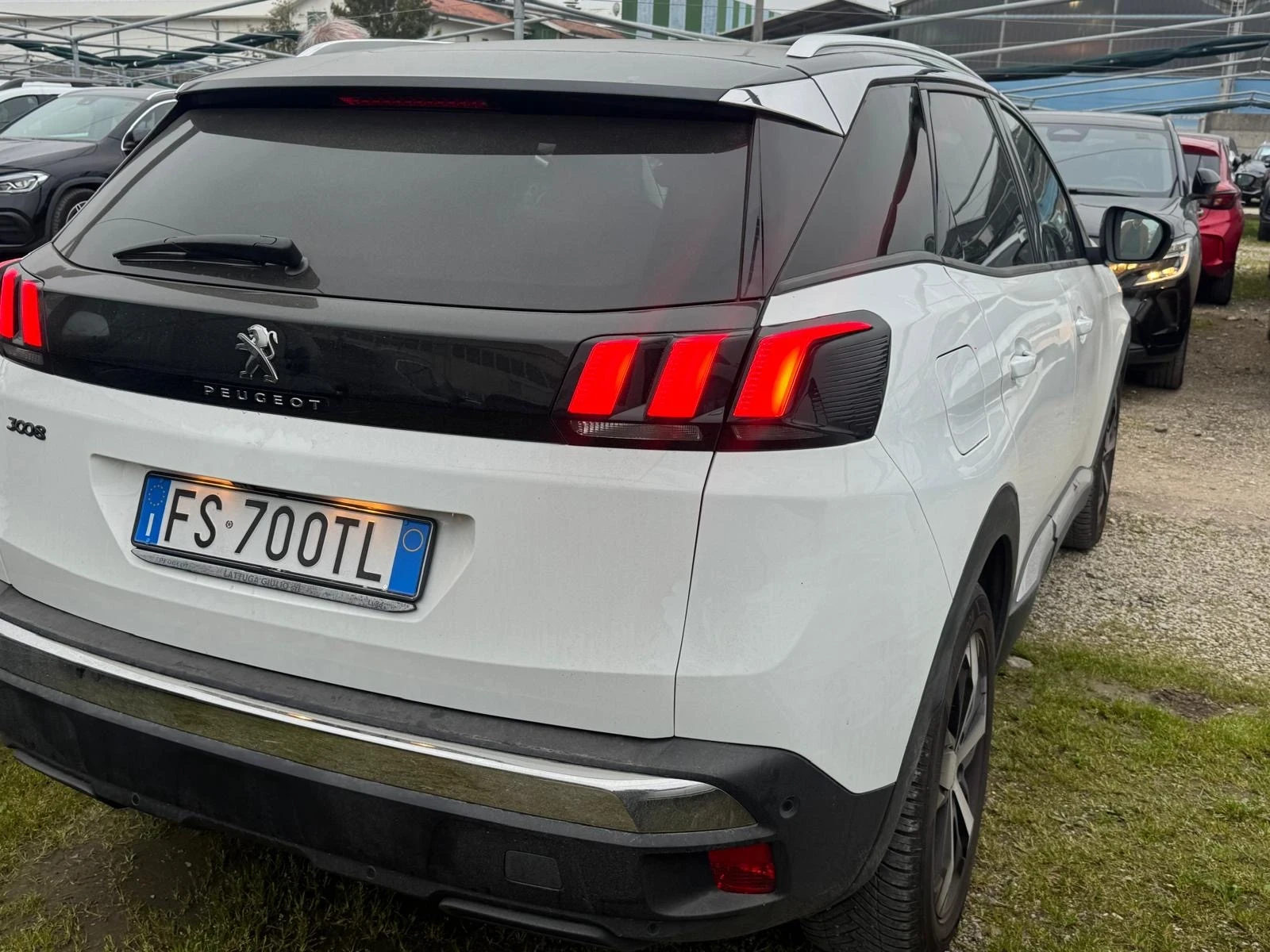 Peugeot 3008 КОЖА* КАМЕРА* ДИСТРОНИК* NAVI* LED* 1.5hdi 131hp, снимка 3 - Автомобили и джипове - 53713473