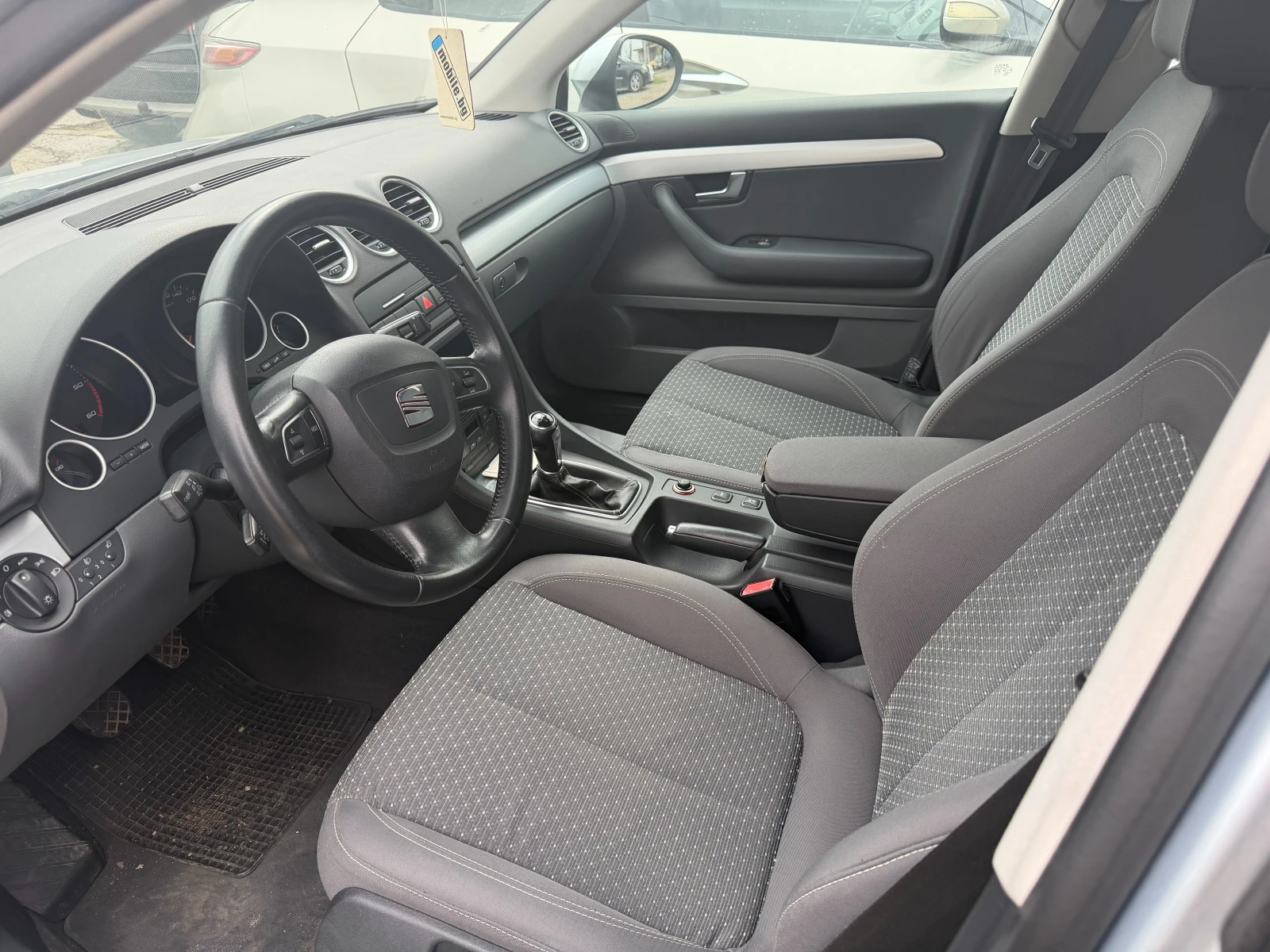 Seat Exeo, снимка 4 - Автомобили и джипове - 54054617