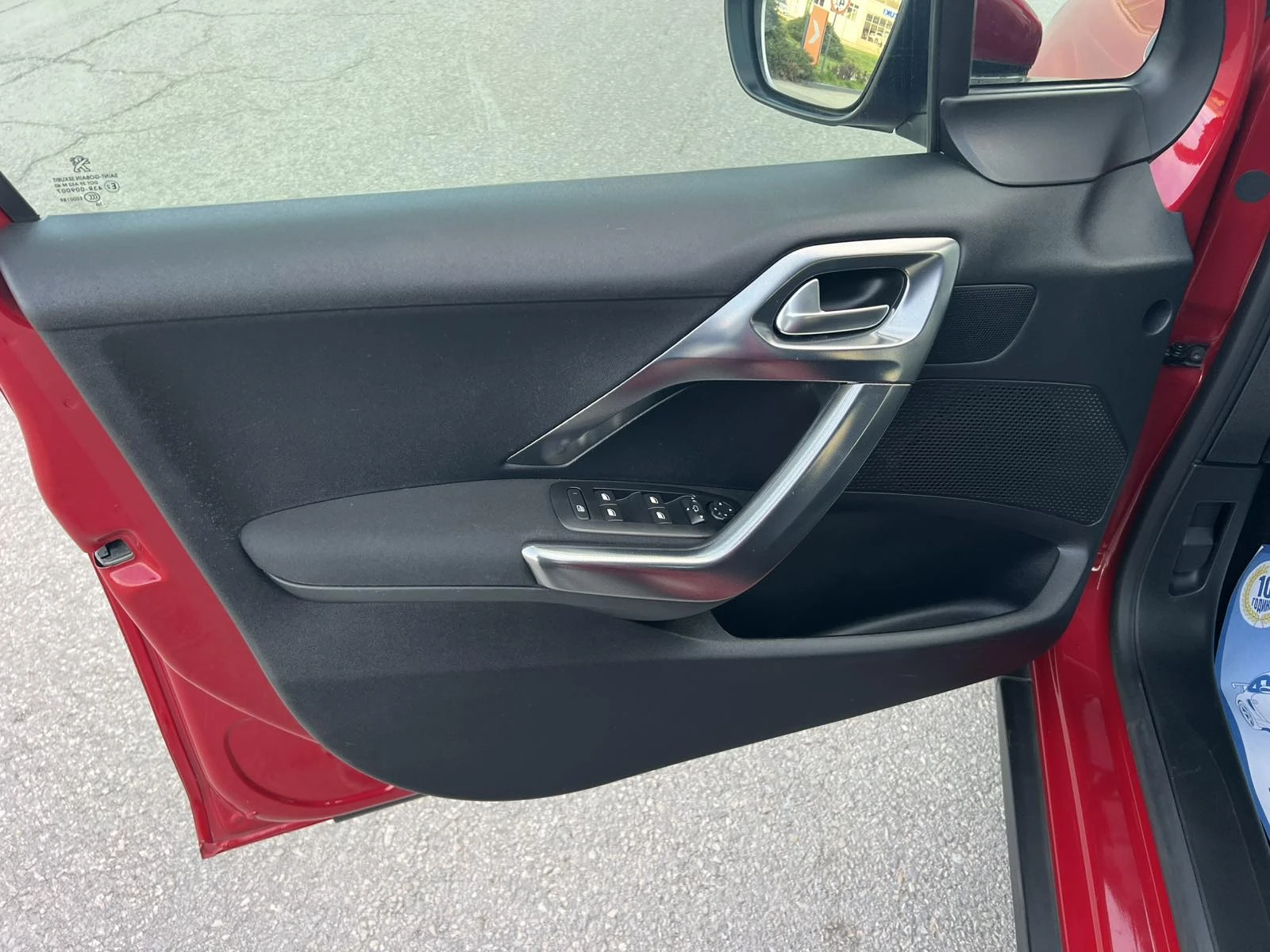 Peugeot 2008 1.2 thp 130, Allure, снимка 9 - Автомобили и джипове - 54128893