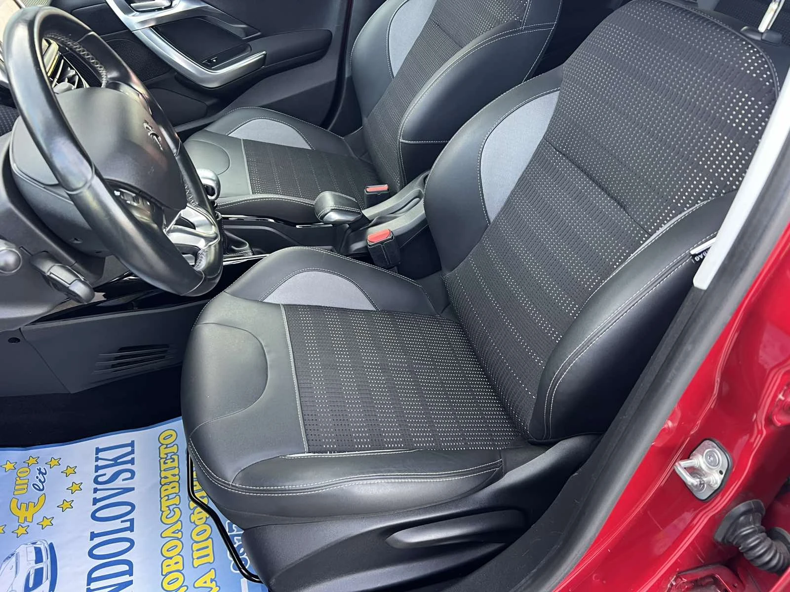 Peugeot 2008 1.2 thp 130, Allure, снимка 10 - Автомобили и джипове - 54128893