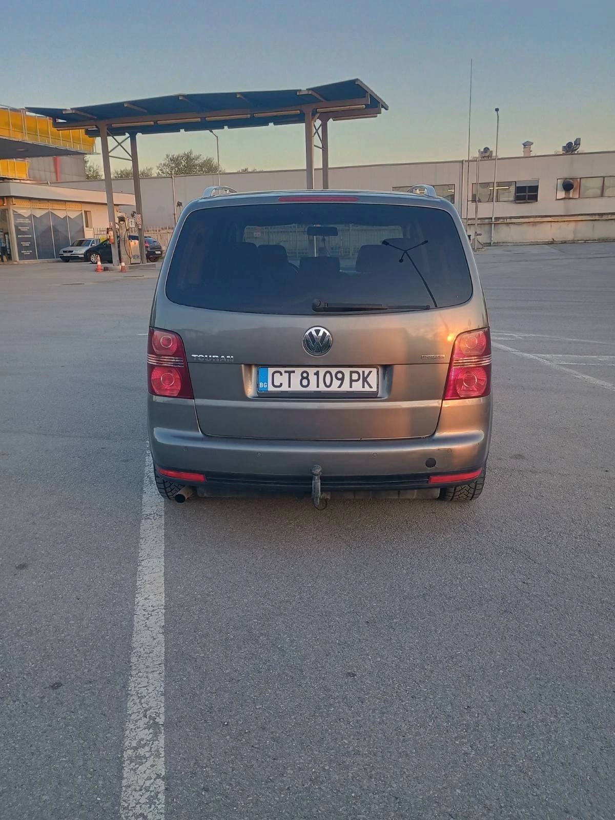 VW Touran 2.0 бензин/метан , снимка 4 - Автомобили и джипове - 54442550