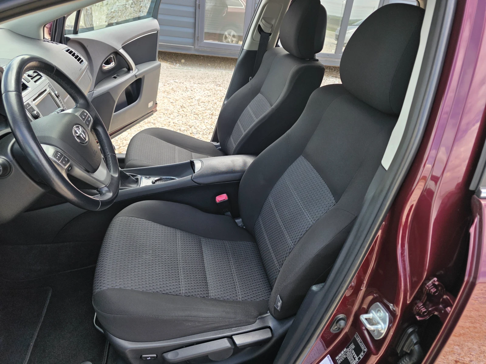 Toyota Avensis 1.8 Vvti FaceLift Навигация Камера Автопилот , снимка 5 - Автомобили и джипове - 54528792