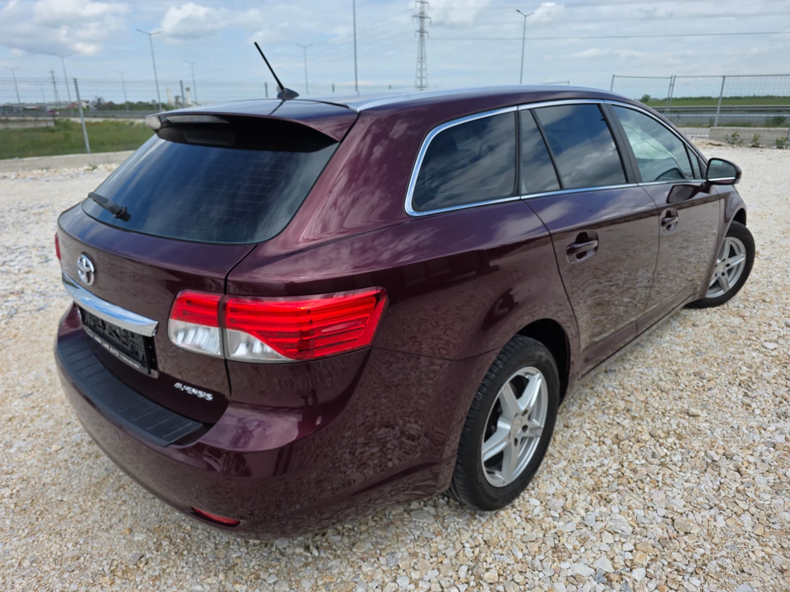 Toyota Avensis 1.8 Vvti FaceLift Навигация Камера Автопилот , снимка 4 - Автомобили и джипове - 54528792