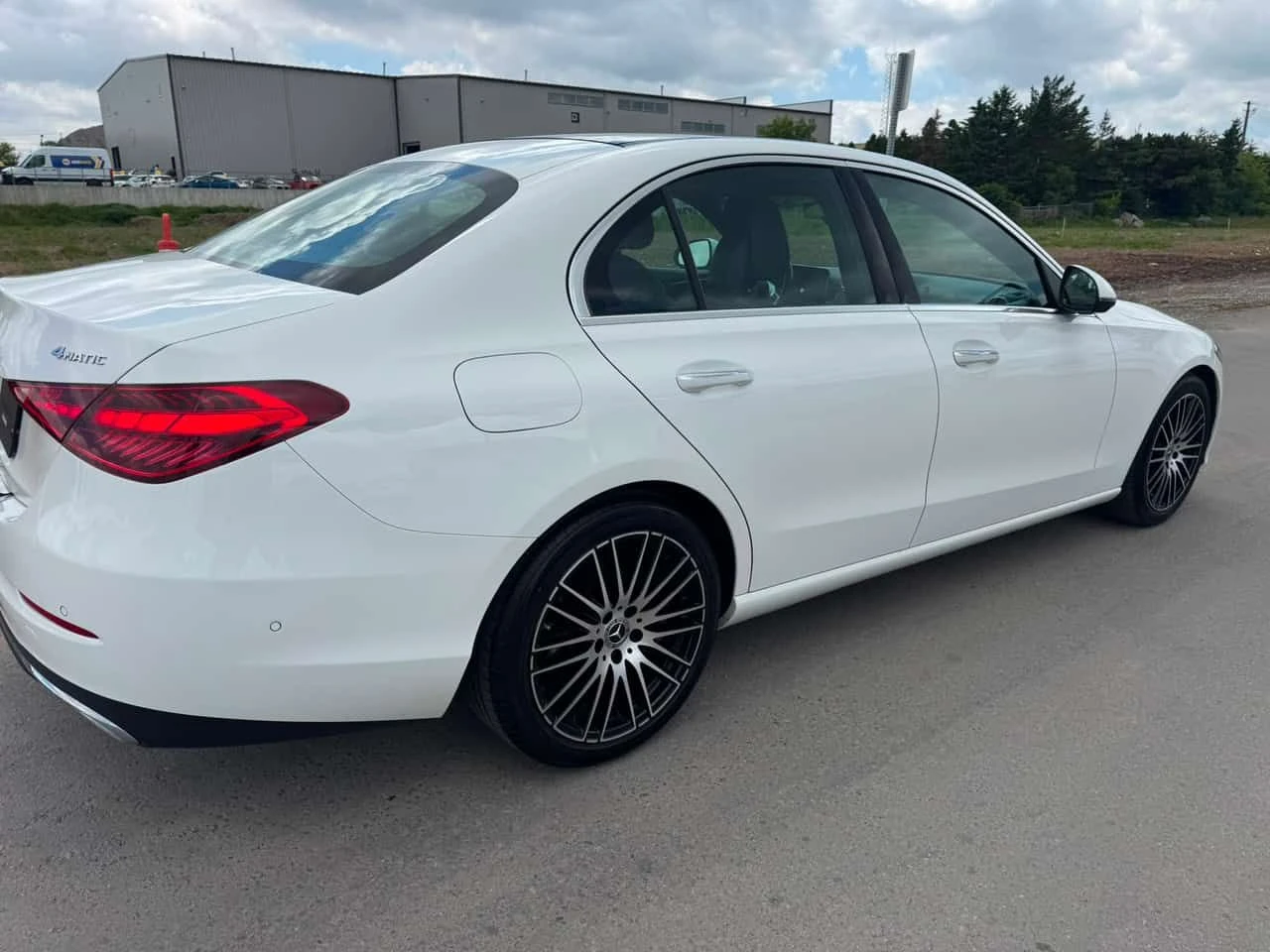 Mercedes-Benz C 300 * 360 КАМЕРА* ПАНОРАМА* ПОДГРЕВ* KEYLESS* , снимка 5 - Автомобили и джипове - 54967732