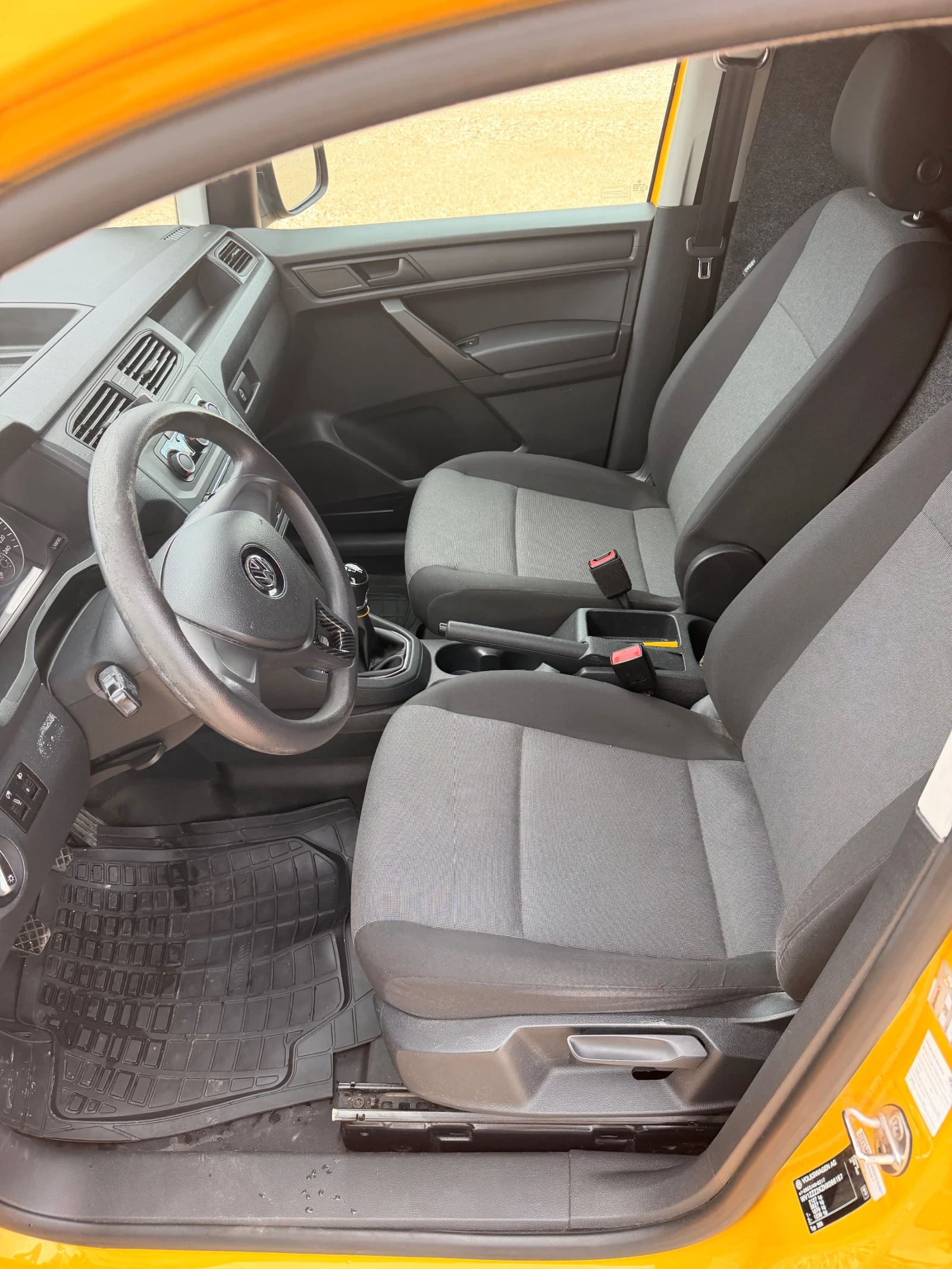 VW Caddy, снимка 11 - Автомобили и джипове - 55163881